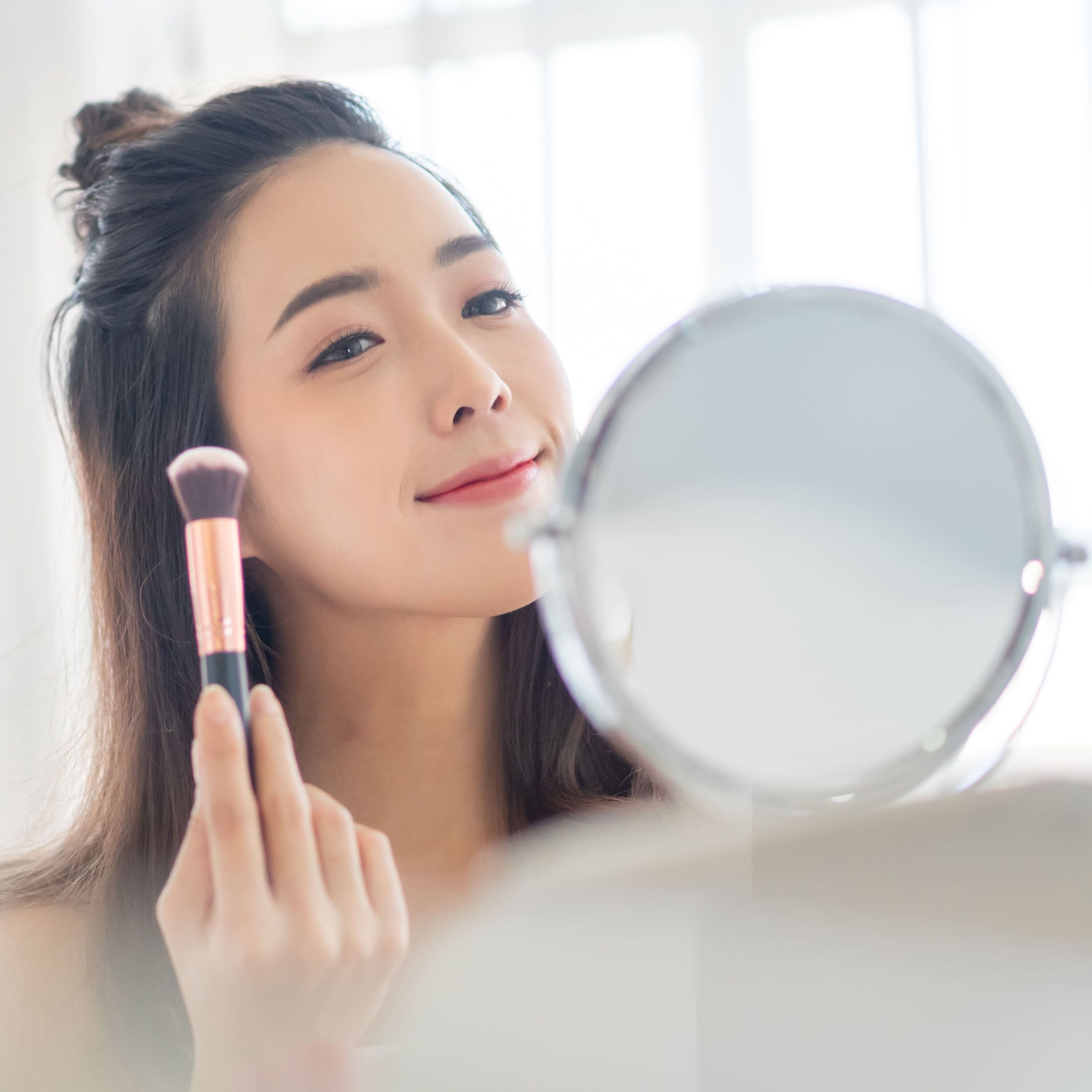 แต่งหน้าไม่ติด เป็นคราบ หน้าเป็นขุย แก้ไขอย่างไรได้บ้าง